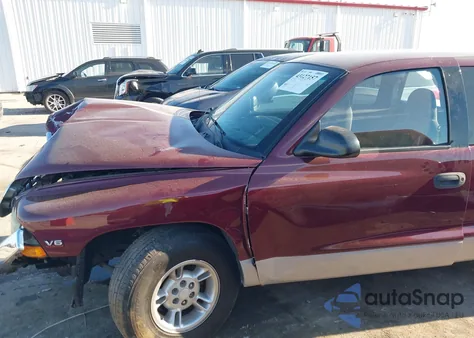 2000 Dodge Dakota Slt/Sport from USA, damaged, VIN 1B7GL22X2YS681385